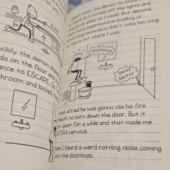 Rowley Jefferson's Awesome Friendly Spooky Stories Book - Picture 4 of 16